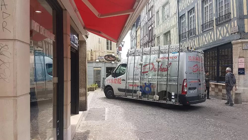 Miroiterie et menuiserie - Remplacement vitrages cassés sur ROUEN Miroiterie et menuiserie - Remplacement vitrages cassés sur ROUEN