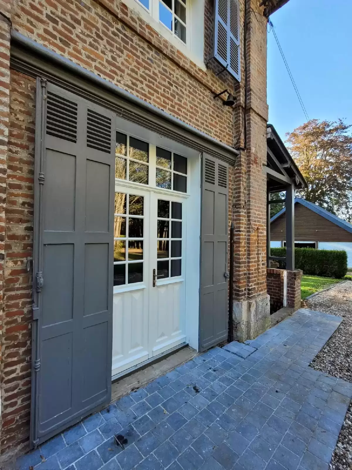 Miroiterie et menuiserie - PORTE BOIS 2 VANTAUX TRADITIONNELLE Miroiterie et menuiserie - PORTE BOIS 2 VANTAUX TRADITIONNELLE