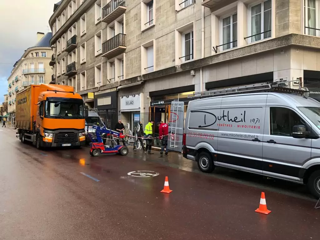 Miroiterie et menuiserie - Remplacement vitrages cassés sur ROUEN Miroiterie et menuiserie - Remplacement vitrages cassés sur ROUEN