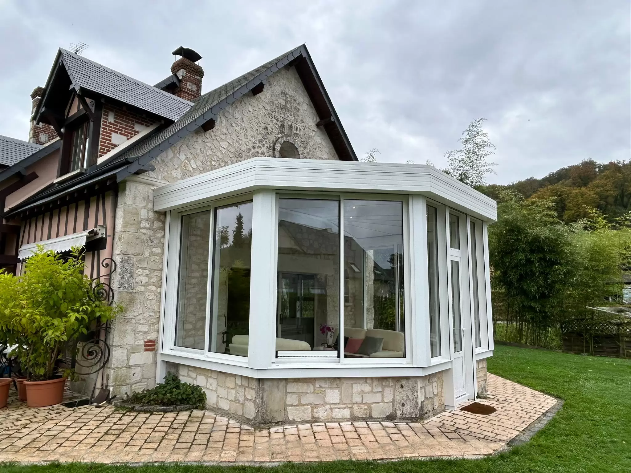 Vérandas, pergolas et SPA - FOURNITURE ET POSE D'UNE EXTENSION SUR CAUMONT 2731 Vérandas, pergolas et SPA - FOURNITURE ET POSE D'UNE EXTENSION SUR CAUMONT 2731